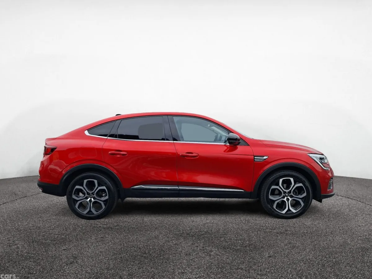 Renault Arkana Hatchback, Petrol, 2023, Red