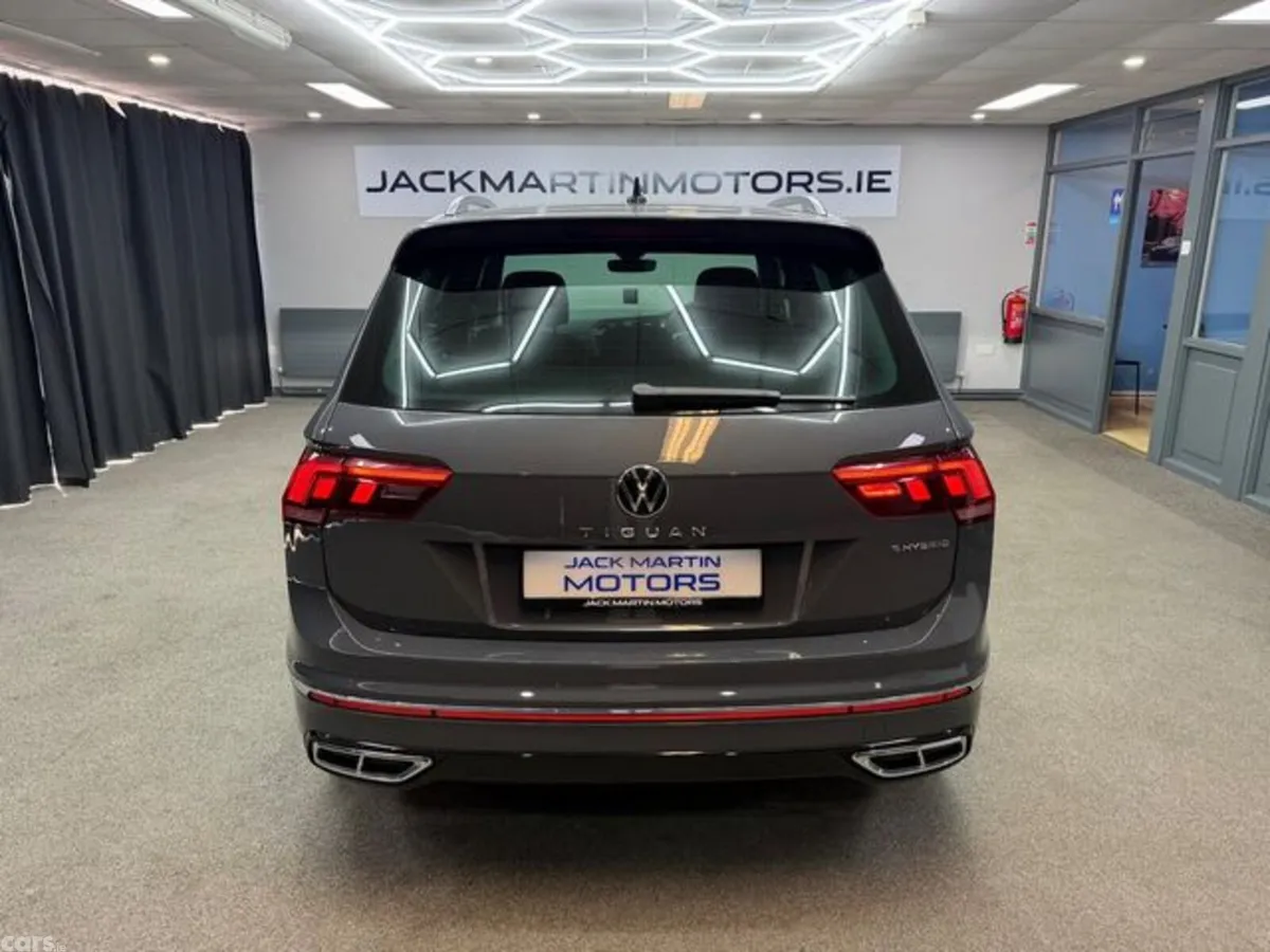 Volkswagen Tiguan SUV, Petrol Plug-in Hybrid, 2023, Grey