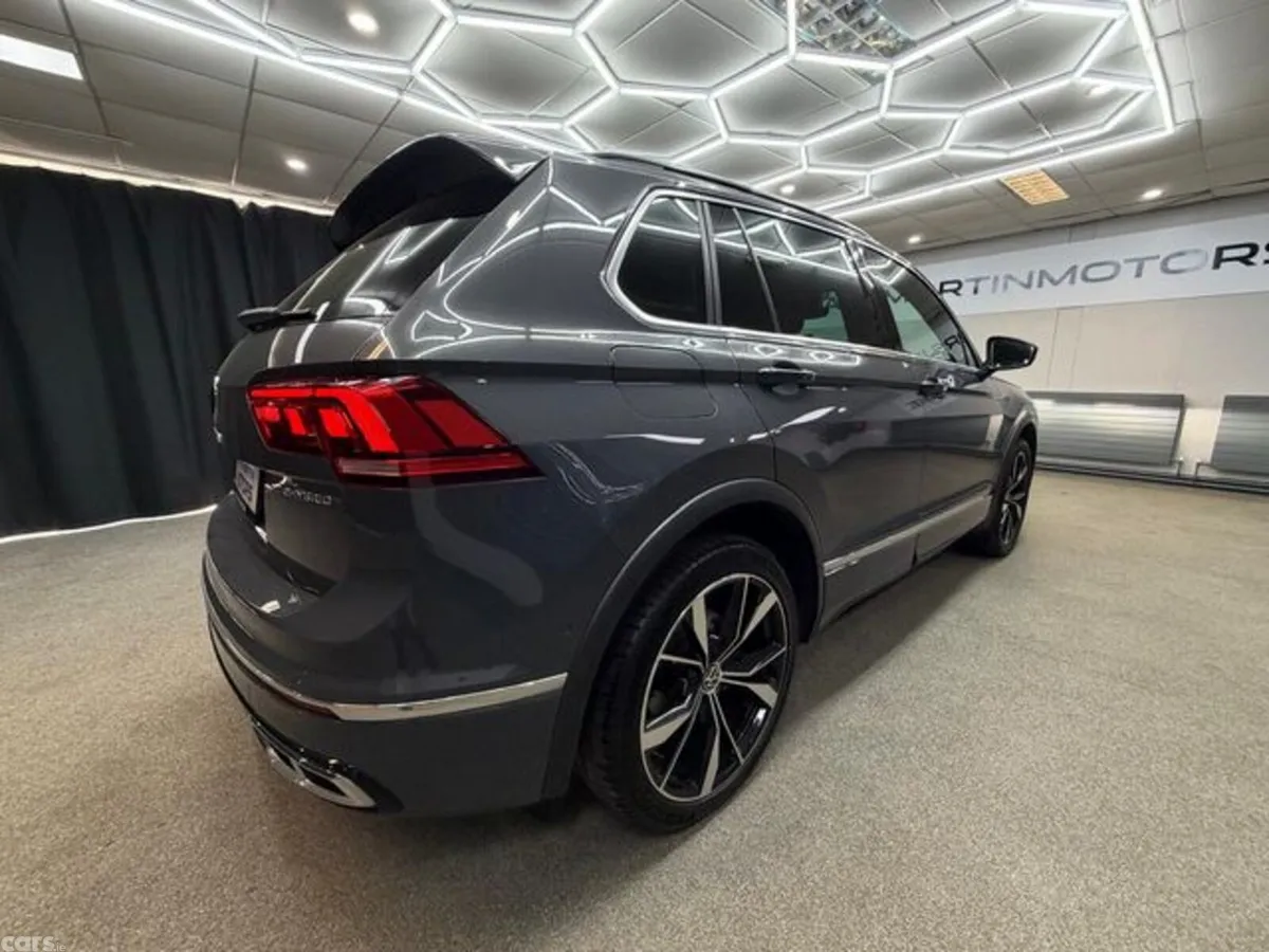 Volkswagen Tiguan SUV, Petrol Plug-in Hybrid, 2023, Grey