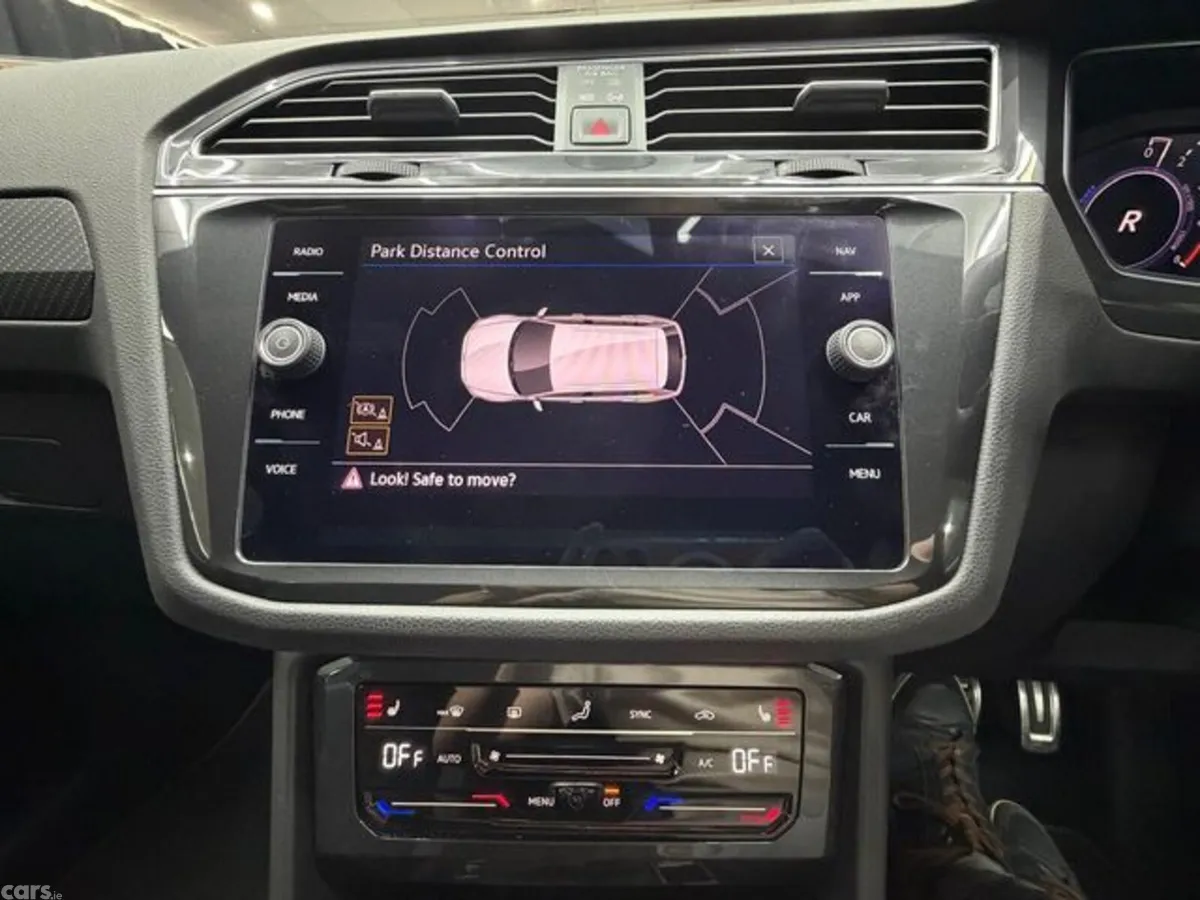 Volkswagen Tiguan SUV, Petrol Plug-in Hybrid, 2023, Grey