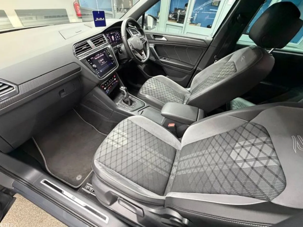 Volkswagen Tiguan SUV, Petrol Plug-in Hybrid, 2023, Grey