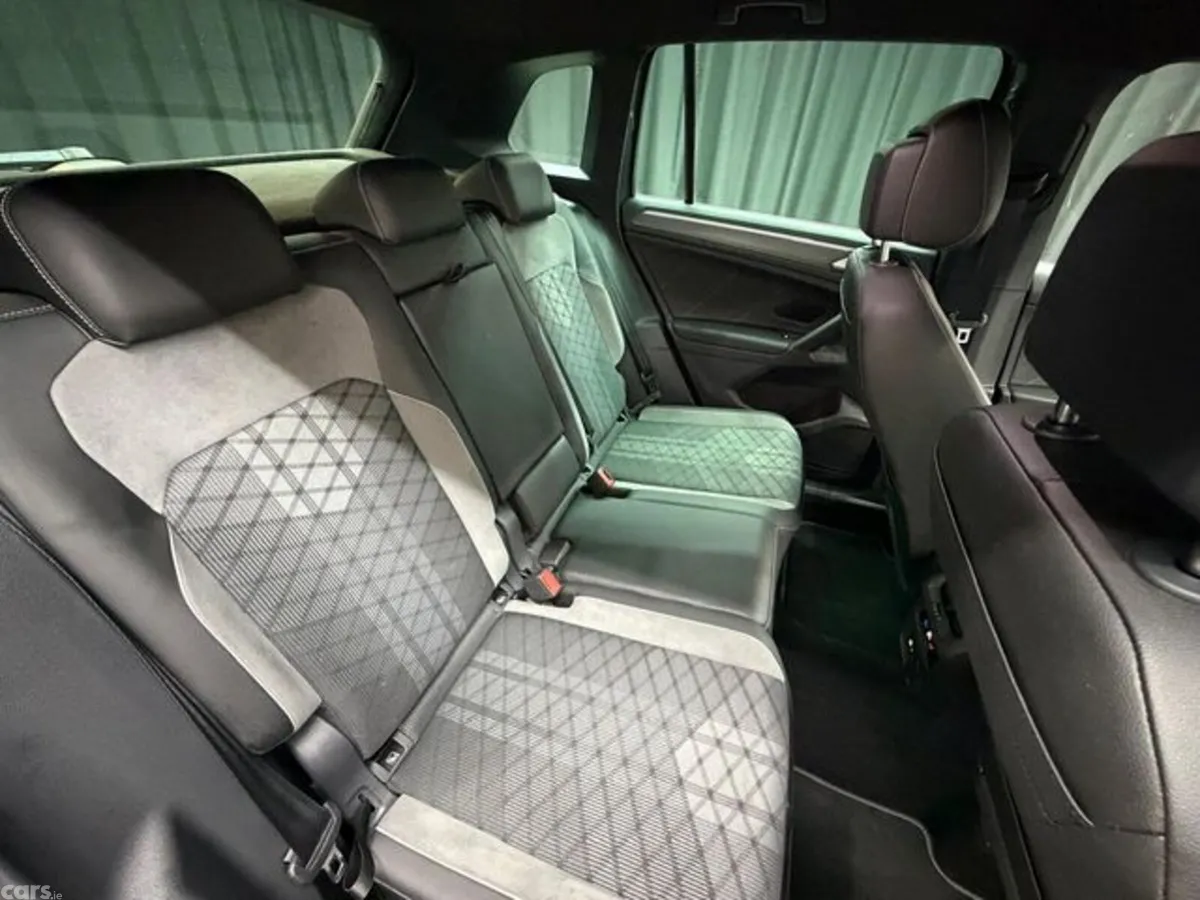 Volkswagen Tiguan SUV, Petrol Plug-in Hybrid, 2023, Grey