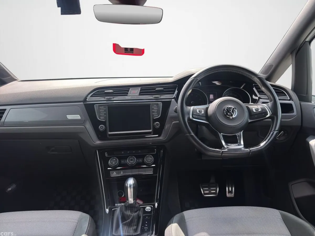 Volkswagen Touran Estate, Petrol, 2017, White