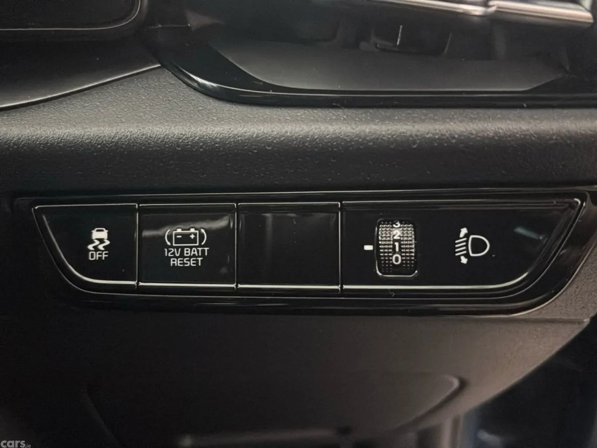 Kia Niro Hatchback, Petrol Plug-in Hybrid, 2025, Blue