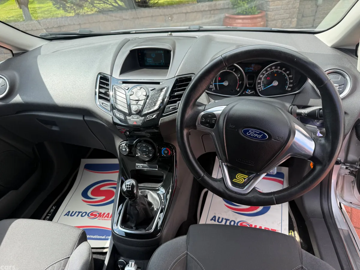 Ford Fiesta Hatchback, Petrol, 2015, Silver