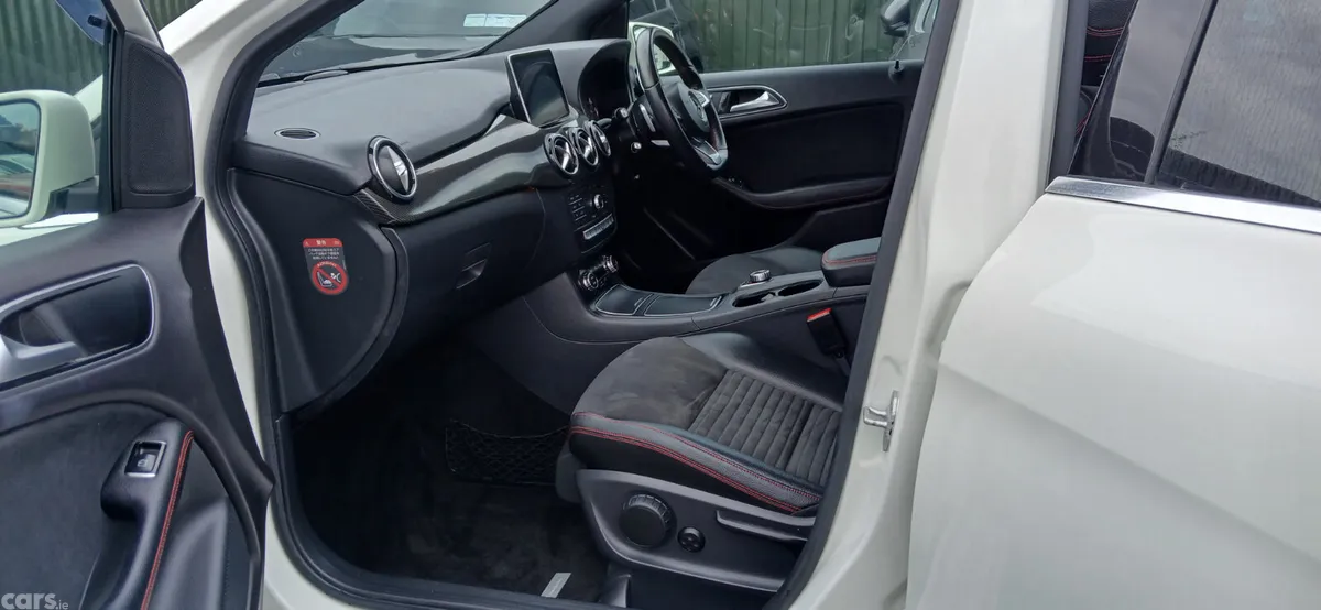 Mercedes-Benz B-Class SUV, Petrol, 2016, White