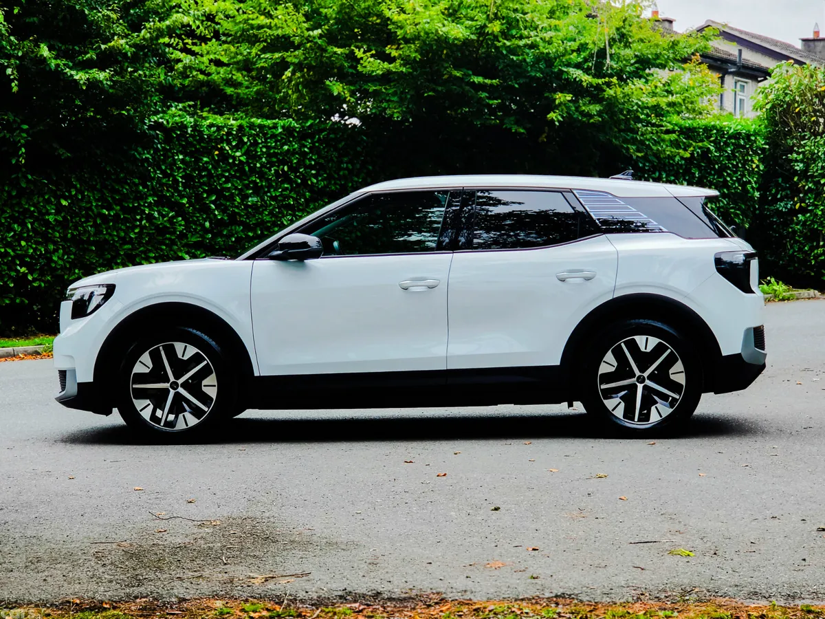 Ford Explorer SUV, Electric, 2024, White