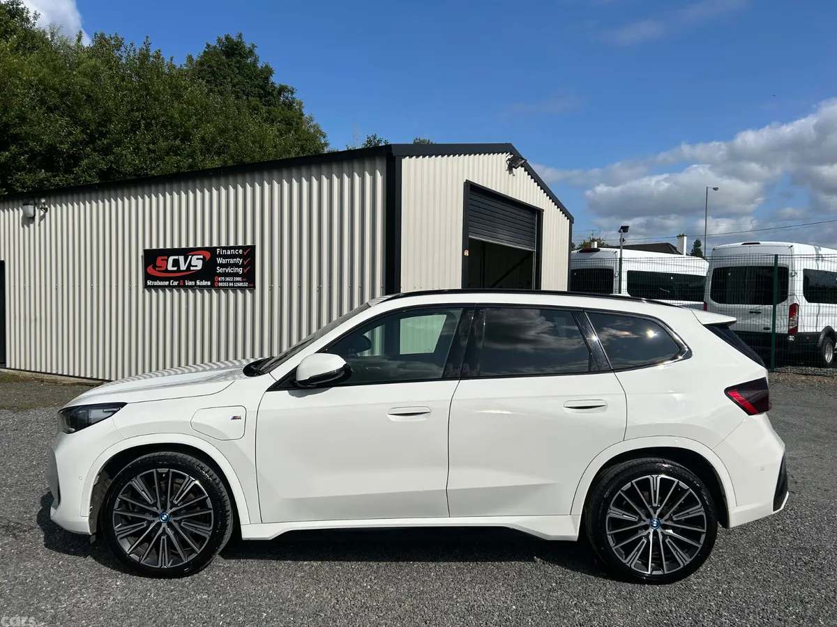 BMW X1 SUV, Petrol Hybrid, 2023, White