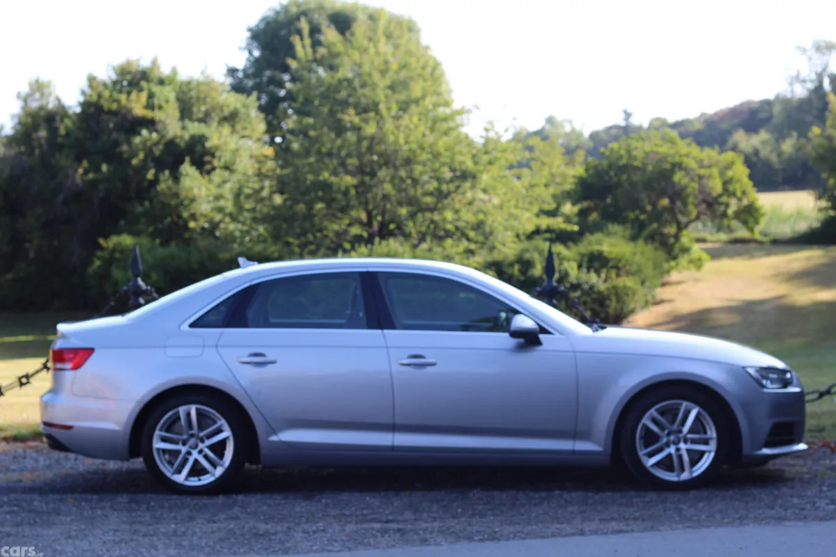 Audi A4 Saloon, Diesel, 2016, Silver