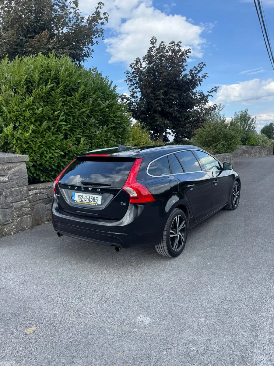 Volvo V60 Estate, Petrol, 2015, Black