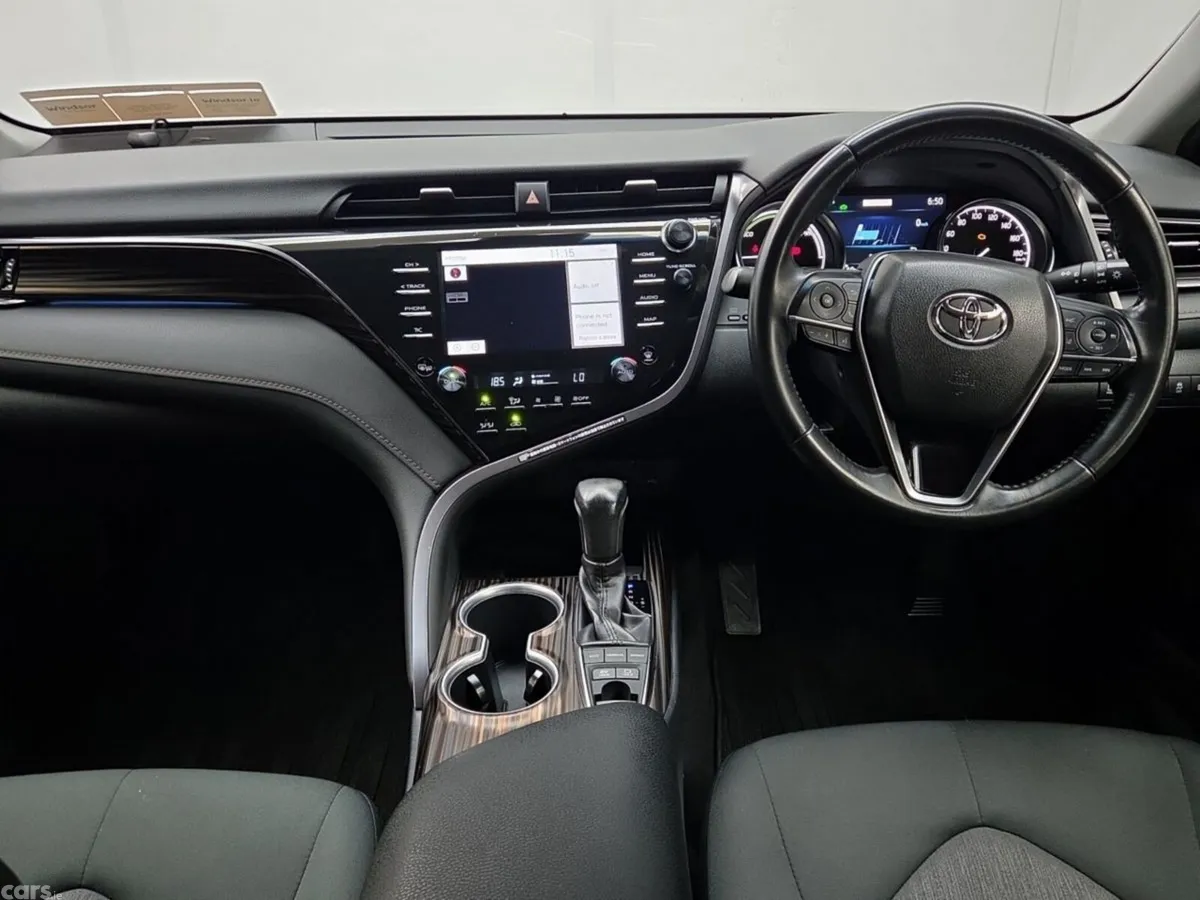 Toyota Camry Saloon, Petrol Hybrid, 2021, Silver