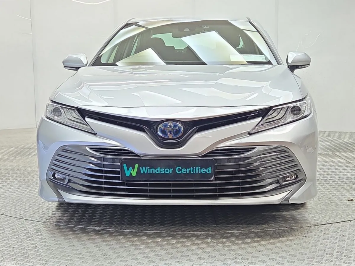 Toyota Camry Saloon, Petrol Hybrid, 2021, Silver
