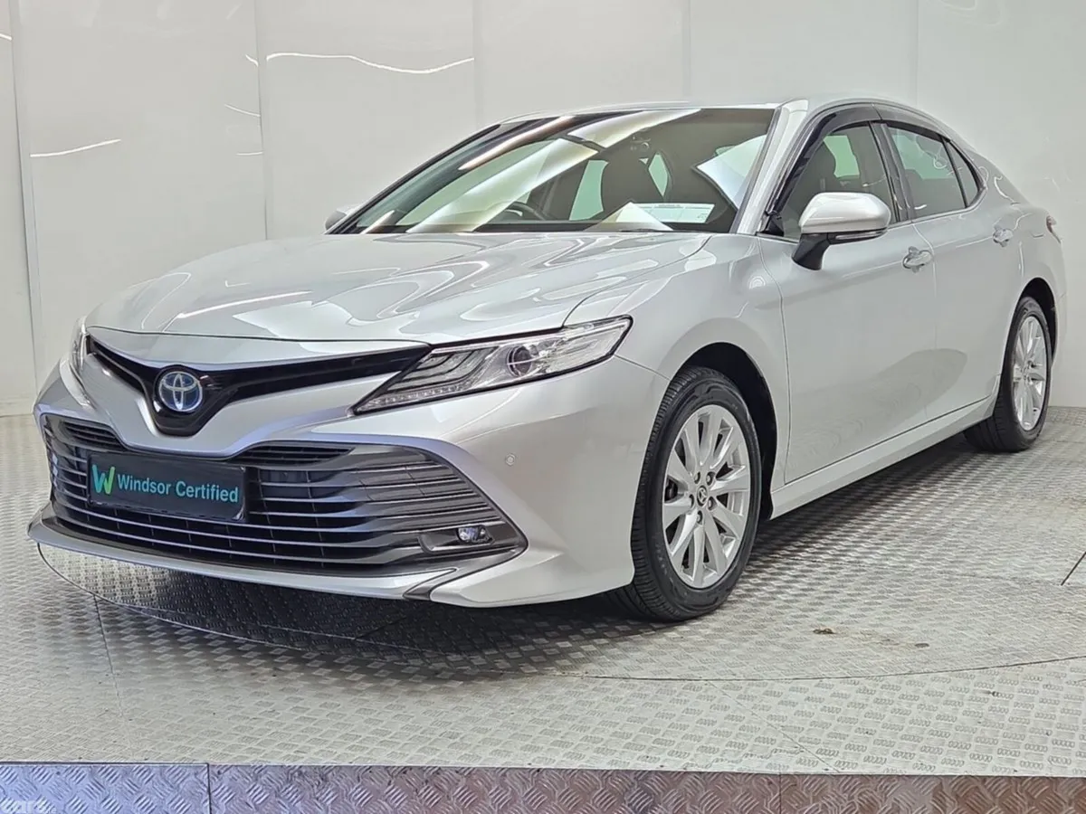 Toyota Camry Saloon, Petrol Hybrid, 2021, Silver