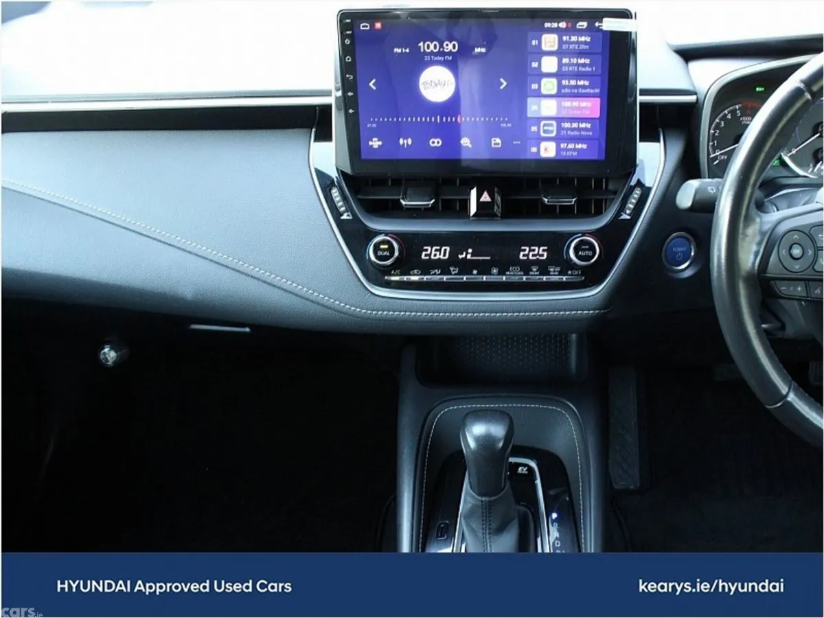 Toyota Corolla Hatchback, Petrol Hybrid, 2019, Silver