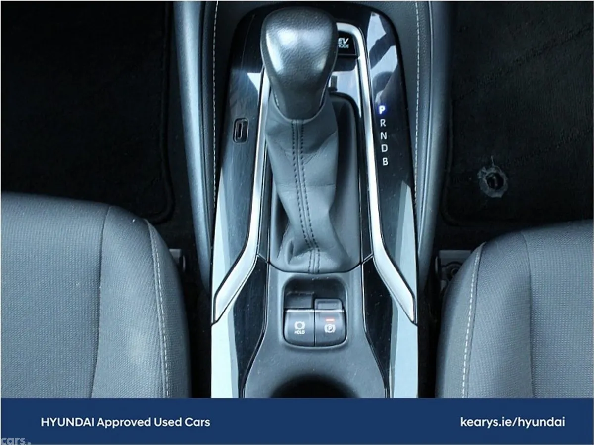 Toyota Corolla Hatchback, Petrol Hybrid, 2019, Silver