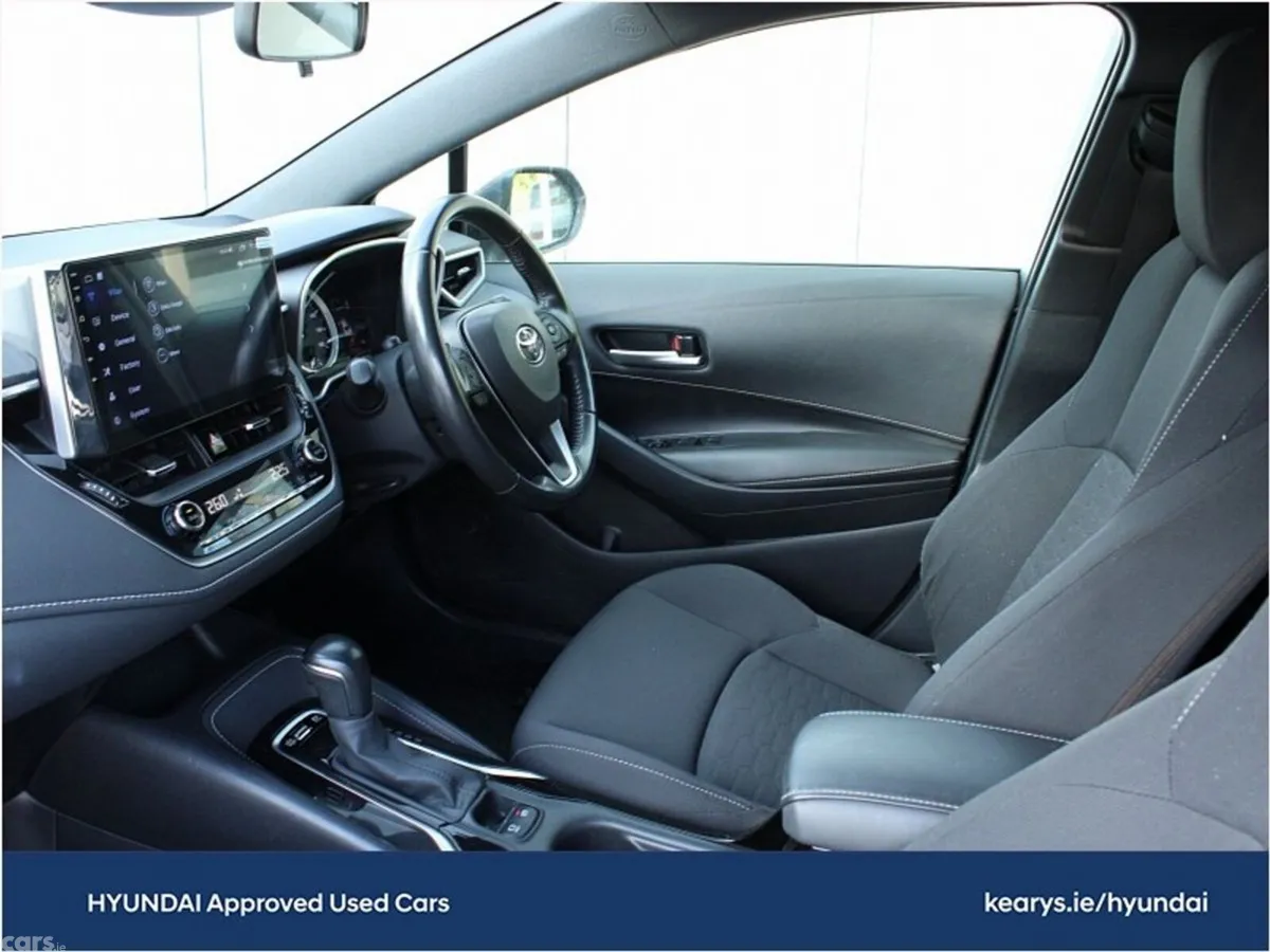 Toyota Corolla Hatchback, Petrol Hybrid, 2019, Silver