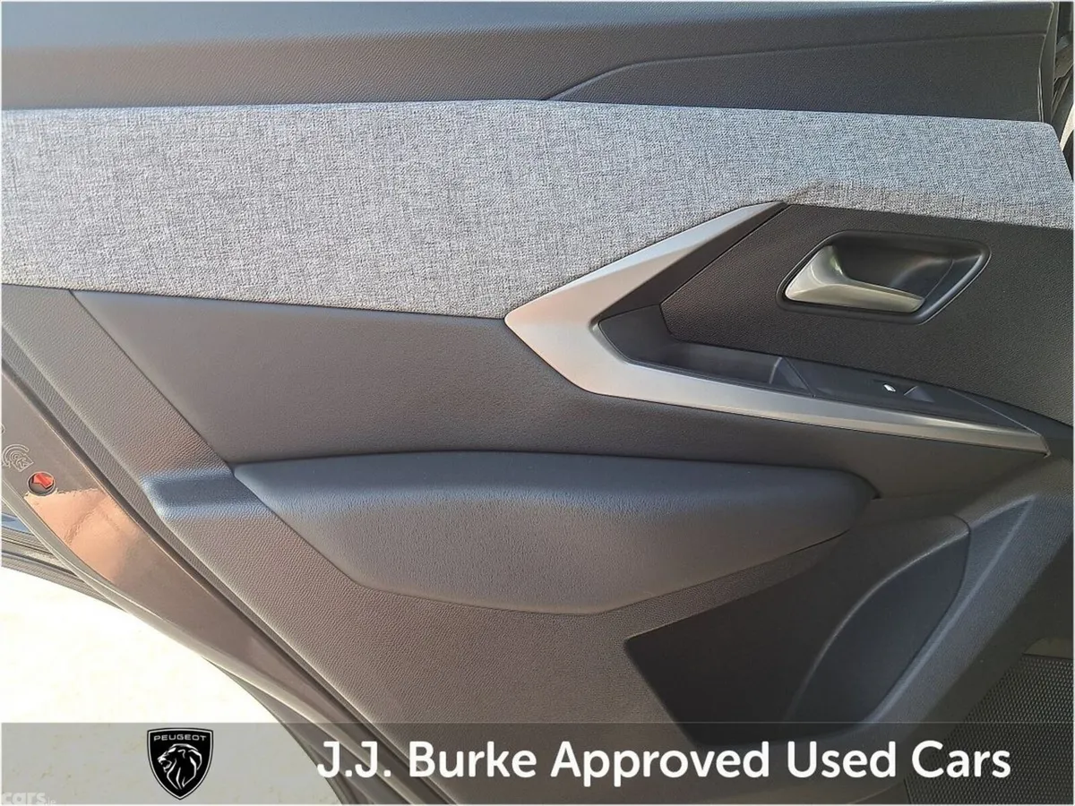 Peugeot 3008 SUV, Electric, 2026, Grey
