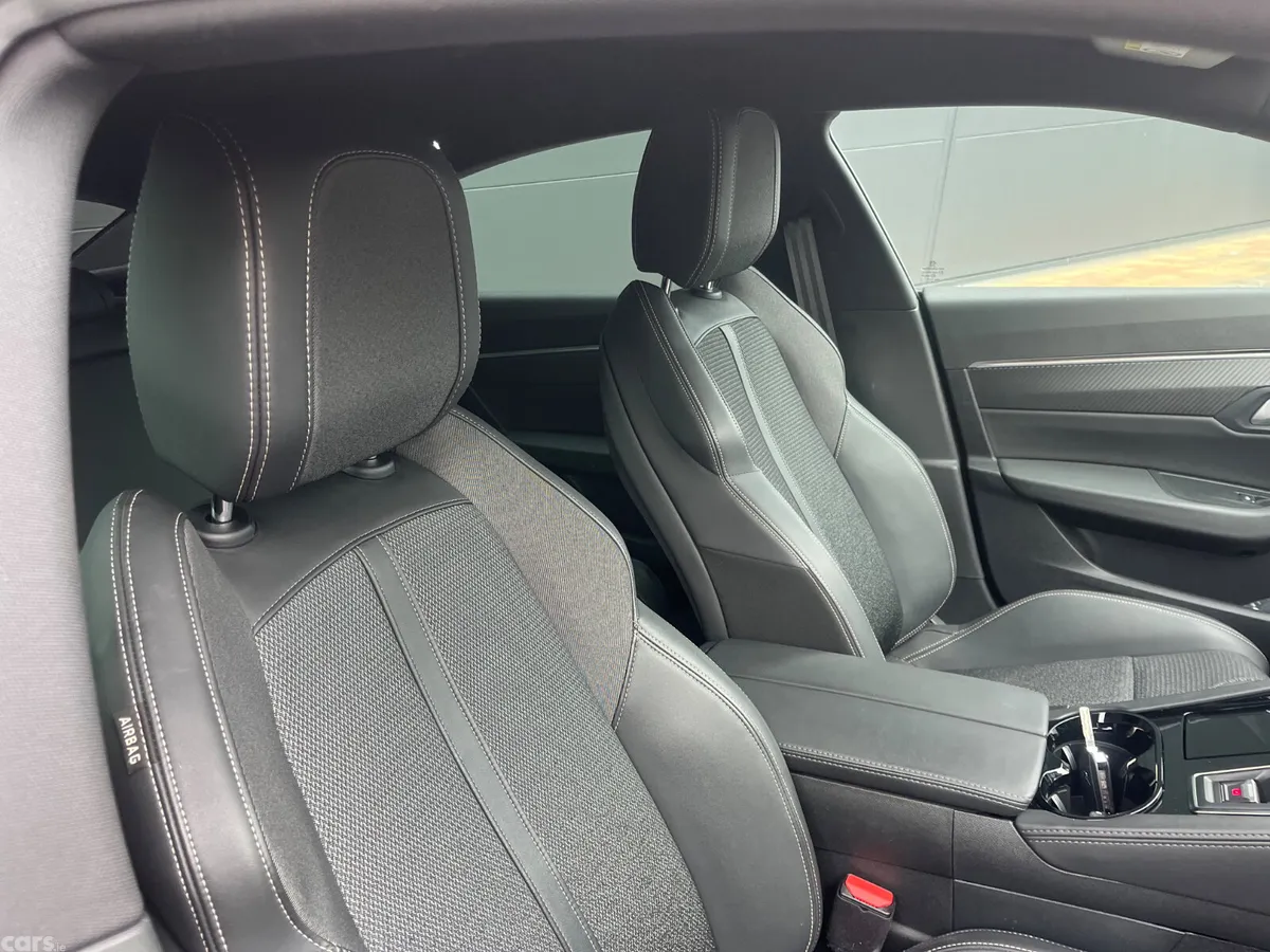 Peugeot 508 Hatchback, Diesel, 2024, Red