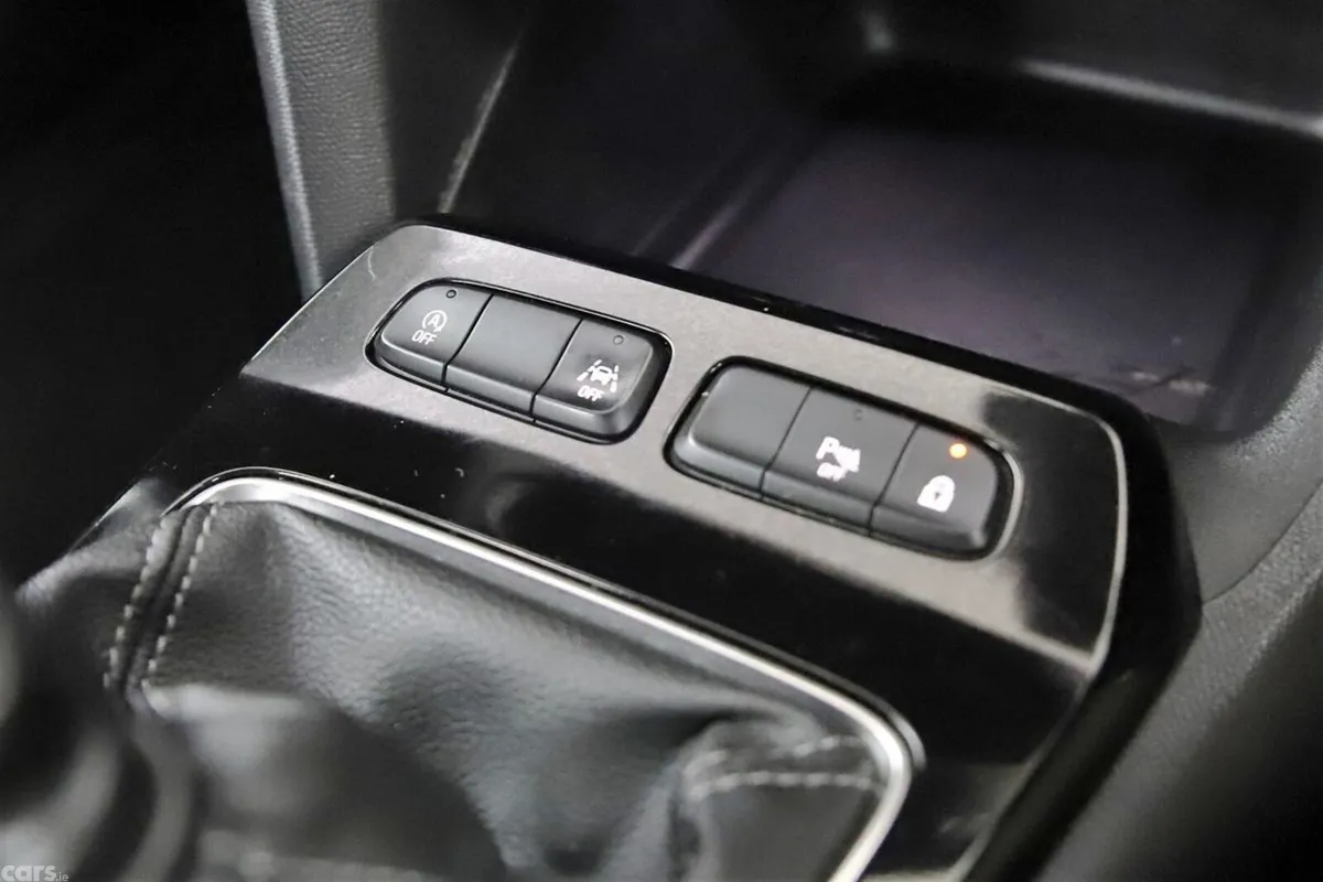 Opel Mokka SUV, Diesel, 2022, Red