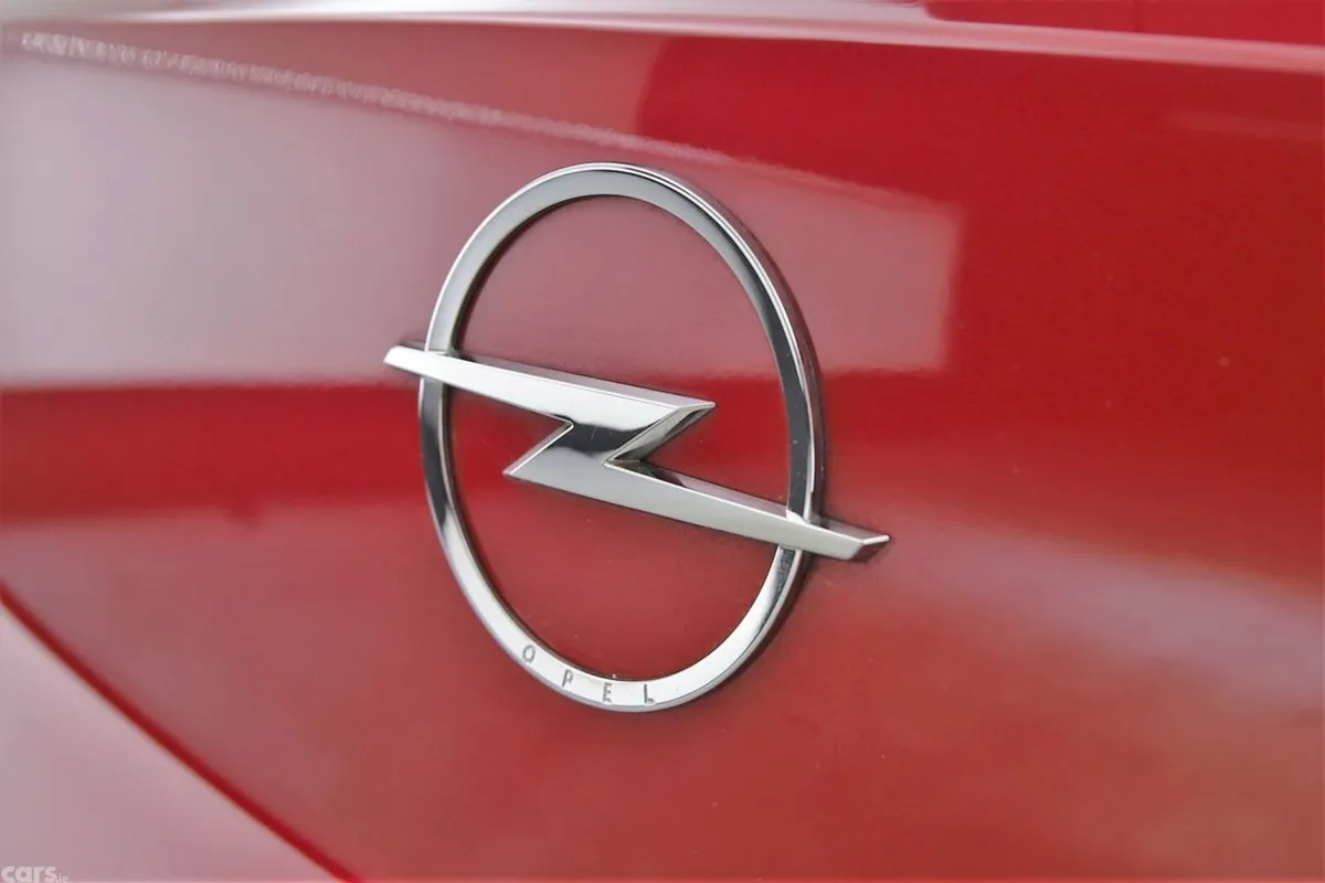 Opel Mokka SUV, Diesel, 2022, Red