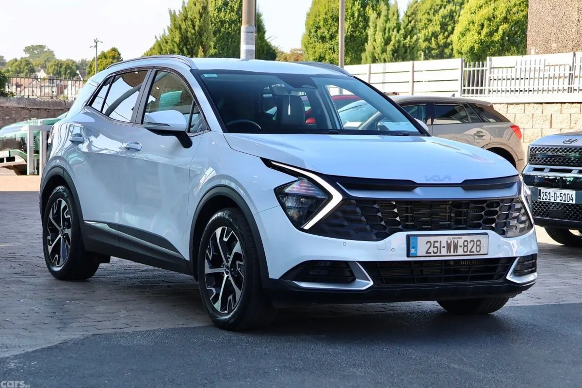 Kia Sportage SUV, Diesel, 2025, White