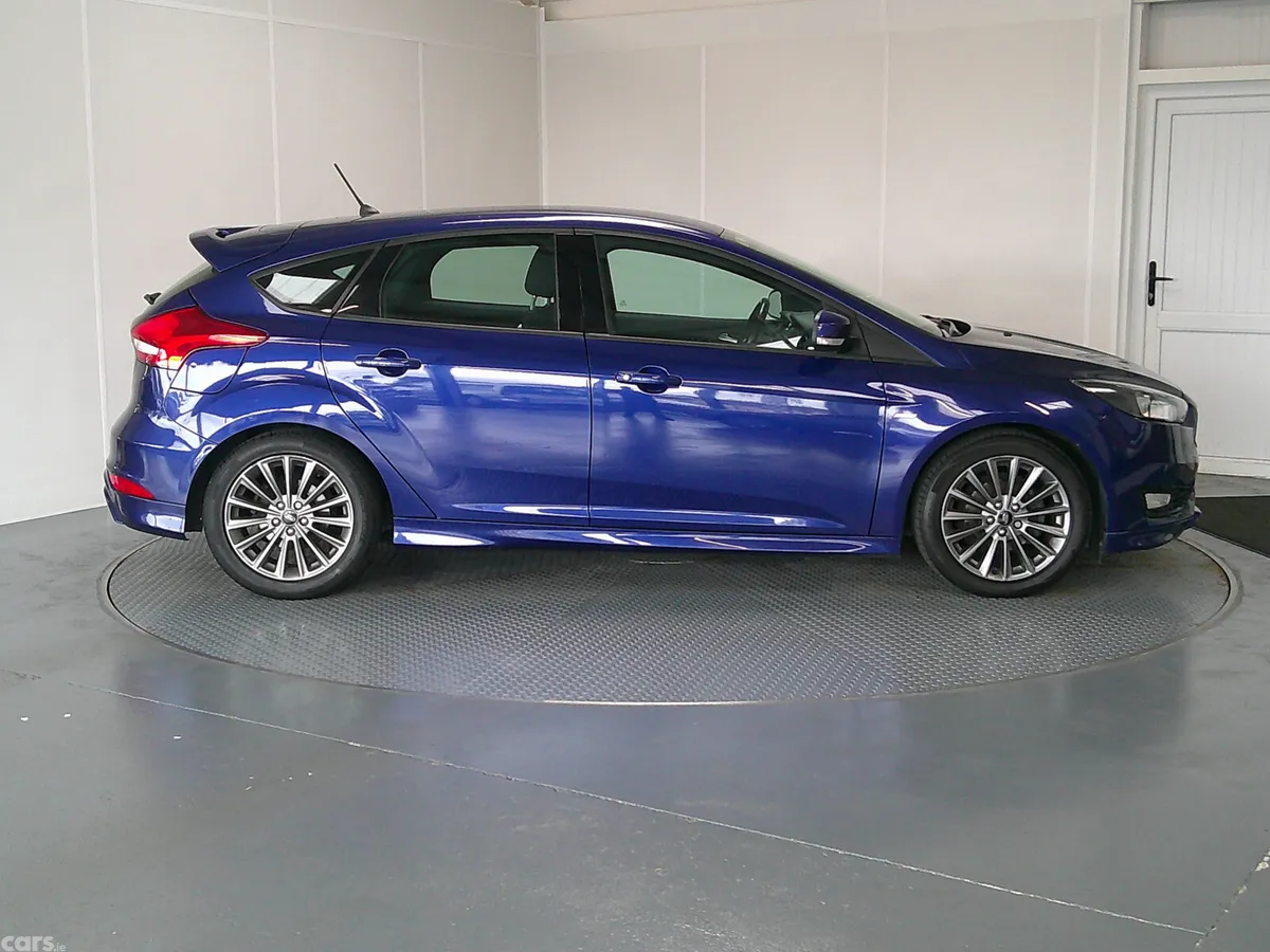 Ford Focus Hatchback, Diesel, 2018, Blue