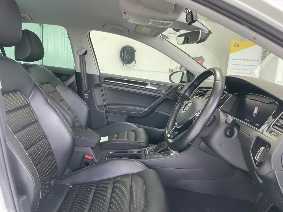 Volkswagen Golf Hatchback, Diesel, 2020, White