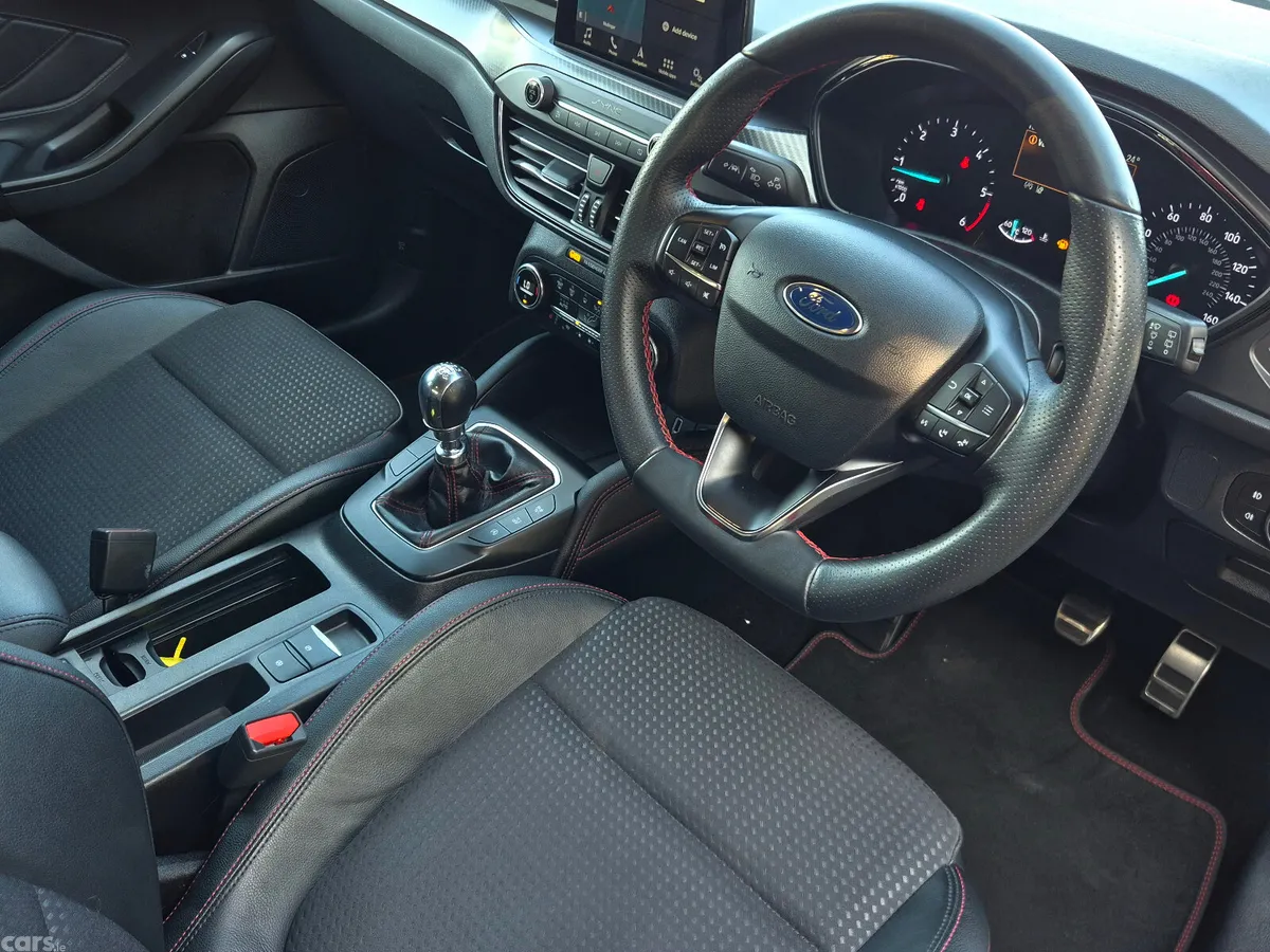 Ford Focus Hatchback, Diesel, 2019, White