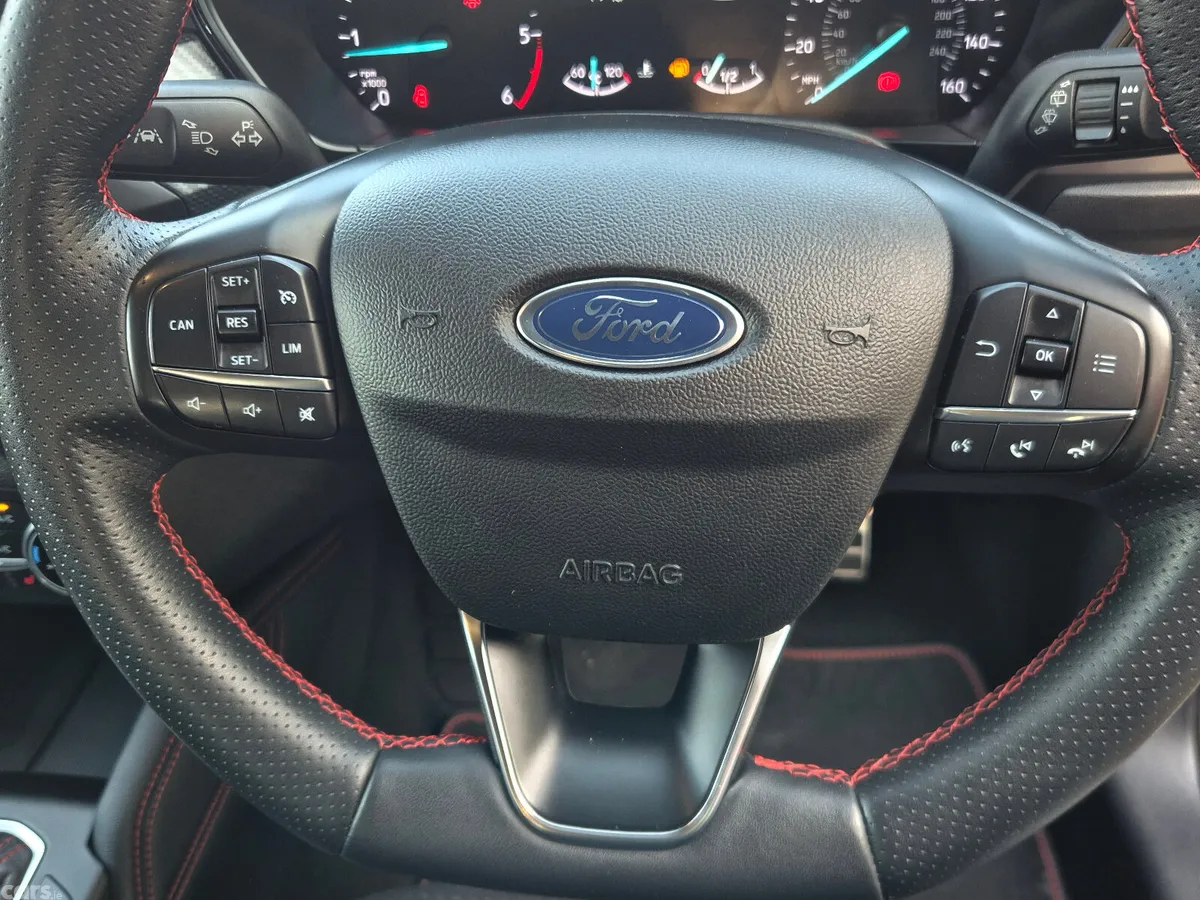 Ford Focus Hatchback, Diesel, 2019, White