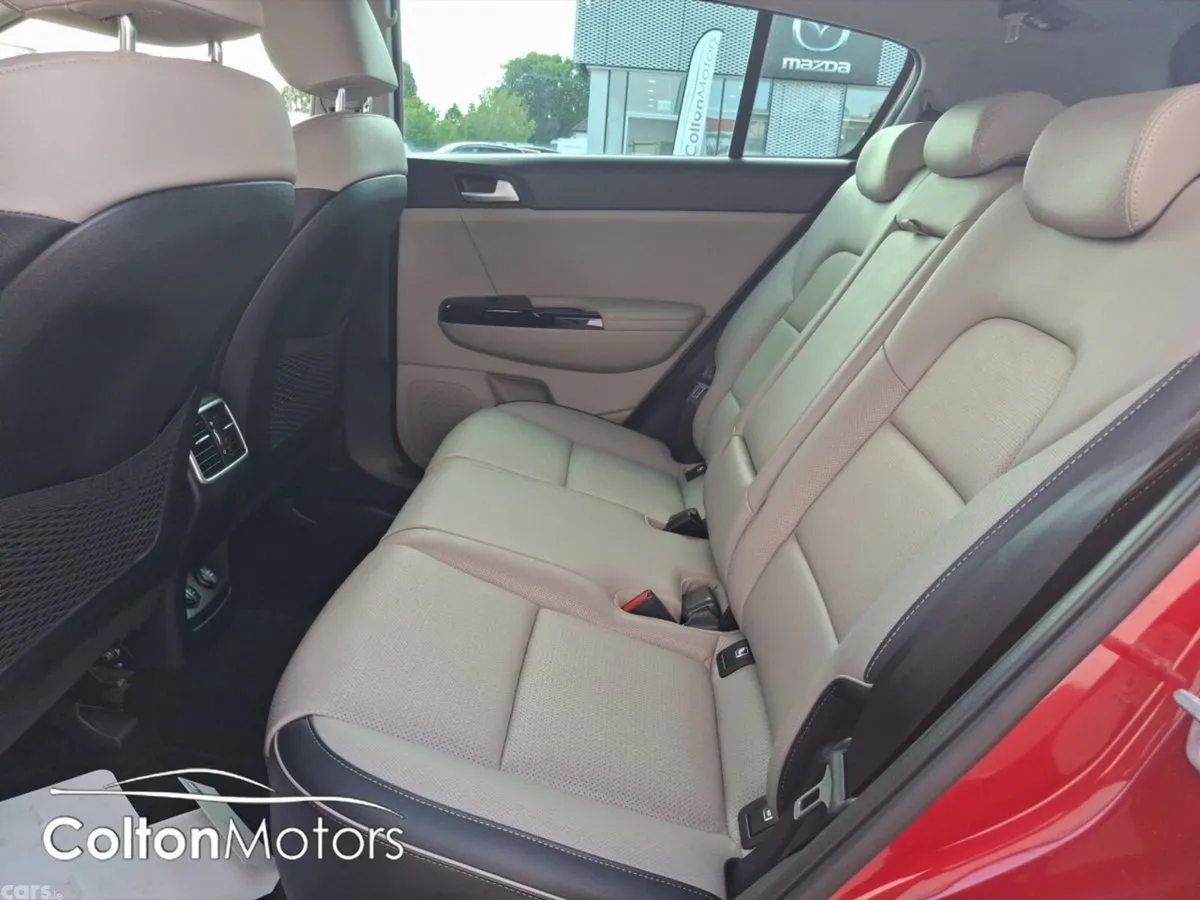 Kia Sportage SUV, Diesel, 2020, Red