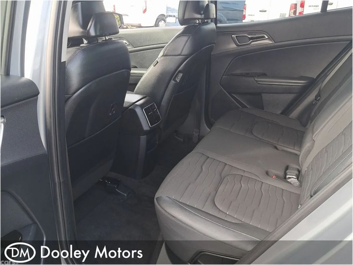 Kia Sportage SUV, Petrol Plug-in Hybrid, 2023, Grey