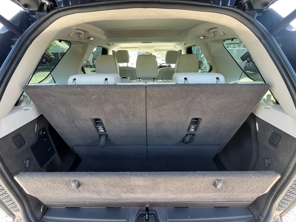 Land Rover Discovery SUV, Diesel, 2019, Blue
