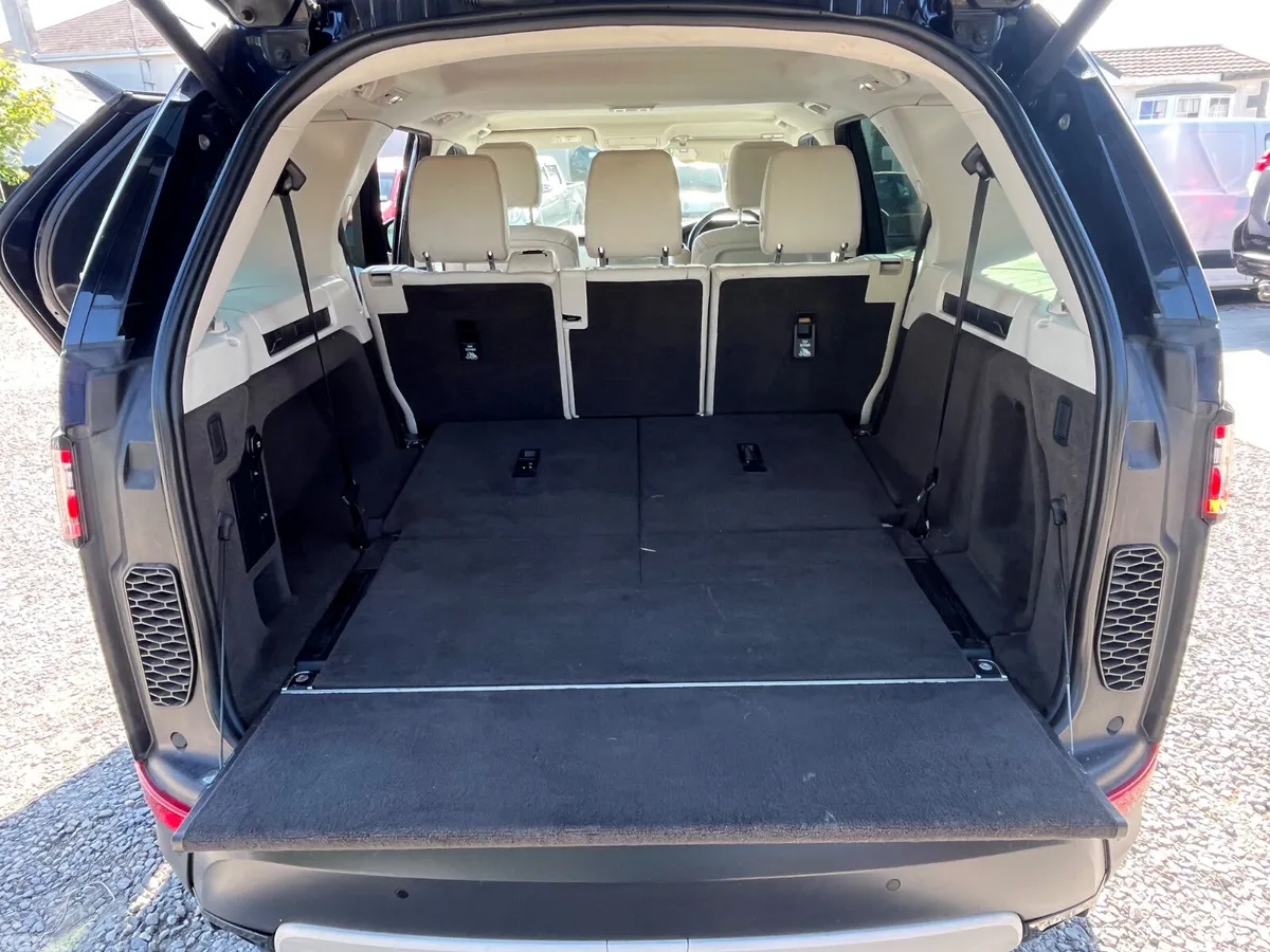 Land Rover Discovery SUV, Diesel, 2019, Blue