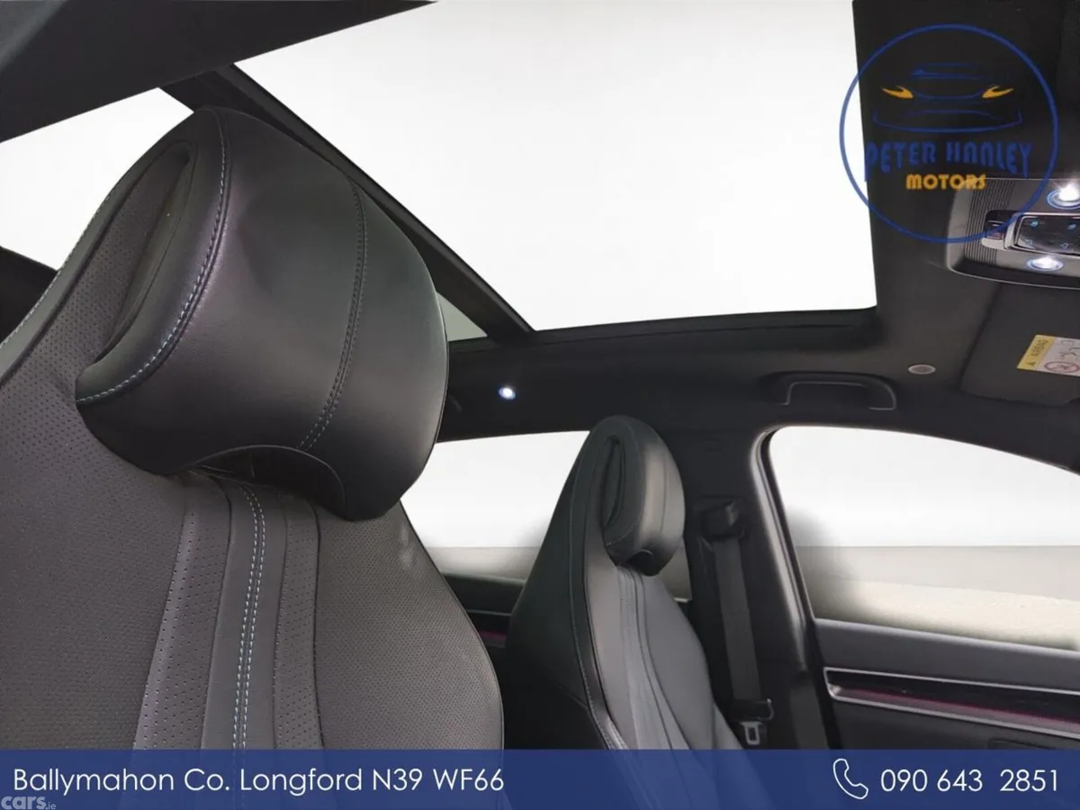 BYD SEAL U Hatchback, Petrol Plug-in Hybrid, 2025, White