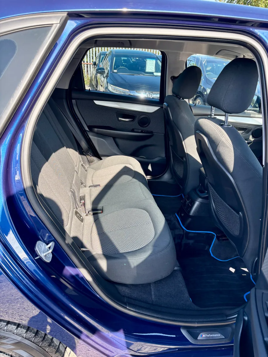 BMW 2-Series Hatchback, Diesel, 2018, Blue