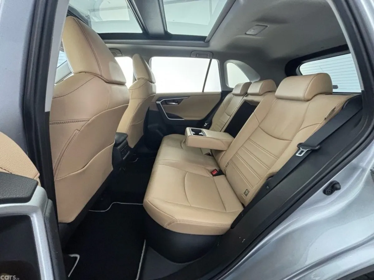 Toyota RAV4 SUV, Petrol Hybrid, 2024, Grey