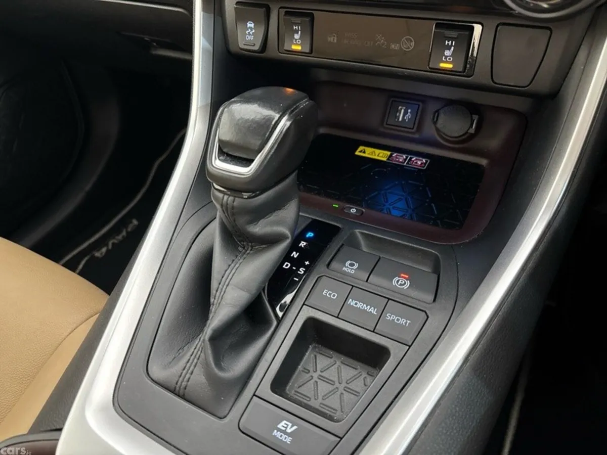 Toyota RAV4 SUV, Petrol Hybrid, 2024, Grey