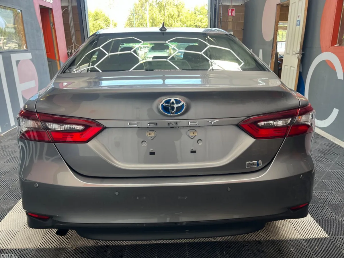 Toyota Camry Saloon, Petrol, 2023, Grey