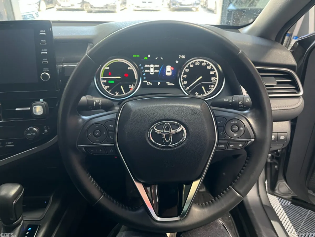 Toyota Camry Saloon, Petrol Hybrid, 2023, Grey