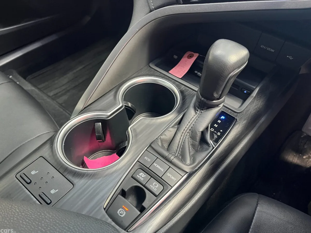 Toyota Camry Saloon, Petrol Hybrid, 2023, Grey