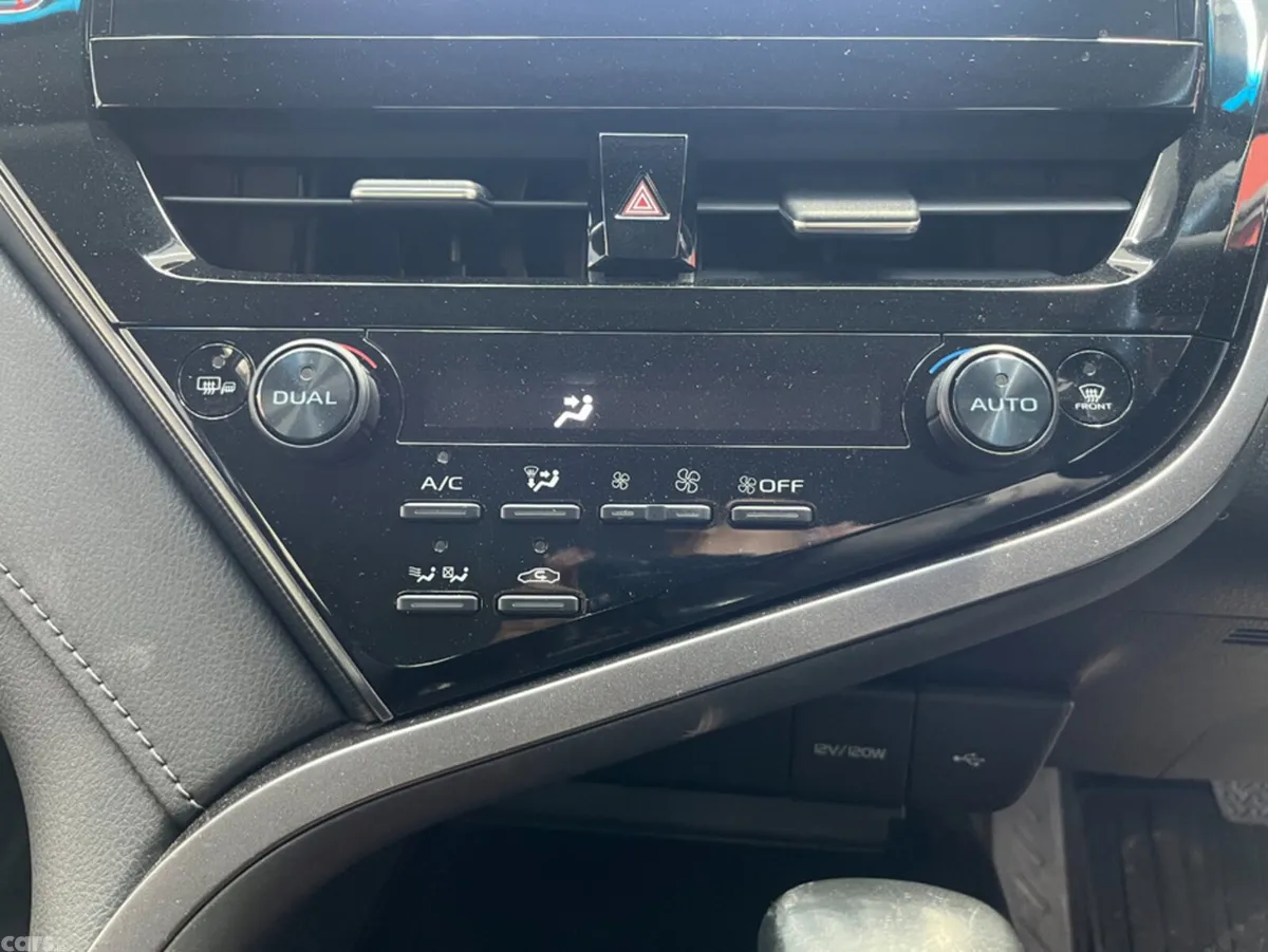 Toyota Camry Saloon, Petrol, 2023, Grey