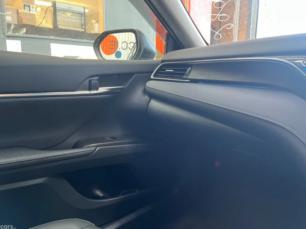 Toyota Camry Saloon, Petrol Hybrid, 2023, Grey