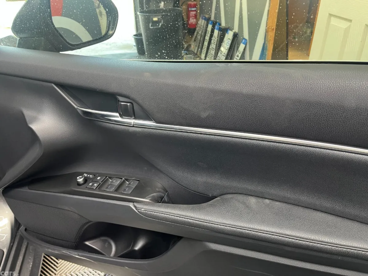 Toyota Camry Saloon, Petrol Hybrid, 2023, Grey