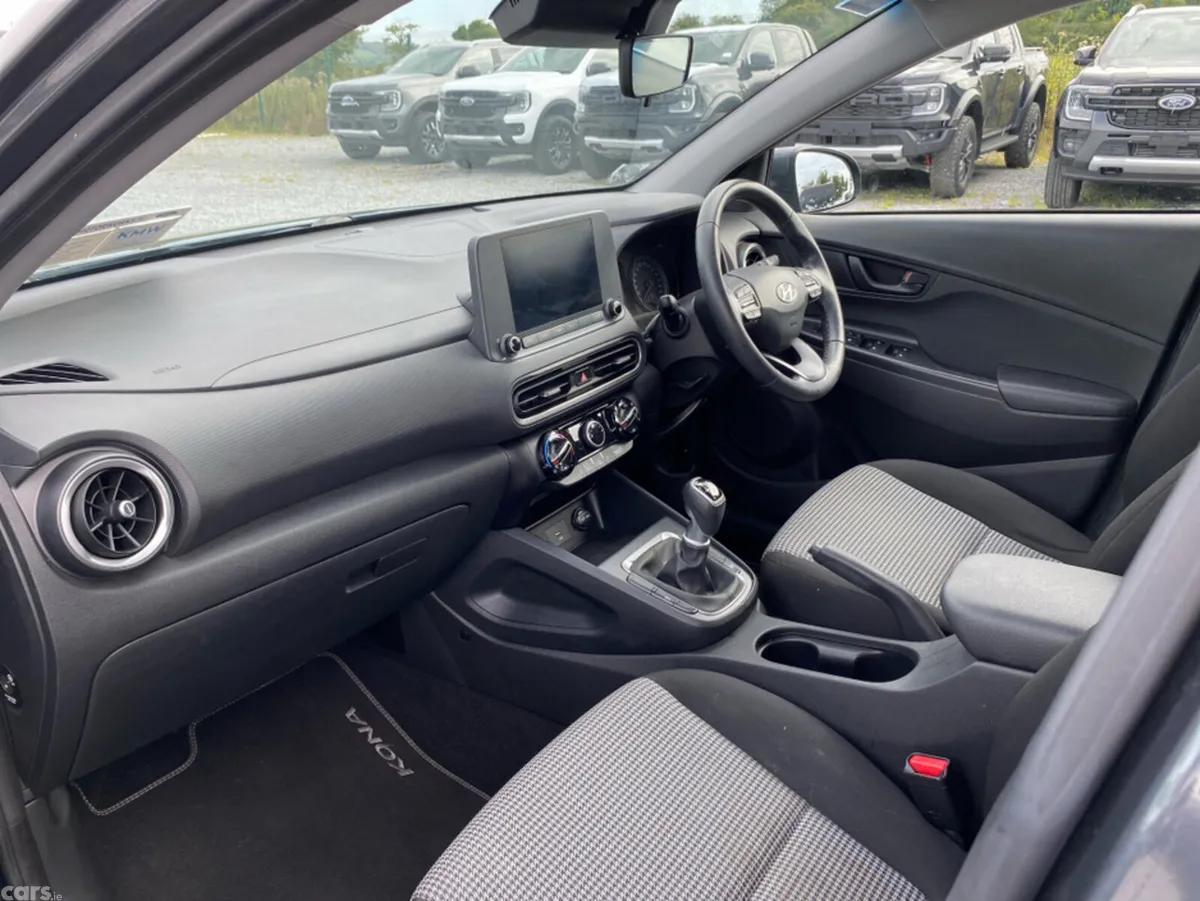 Hyundai KONA MPV, Diesel, 2021, Grey