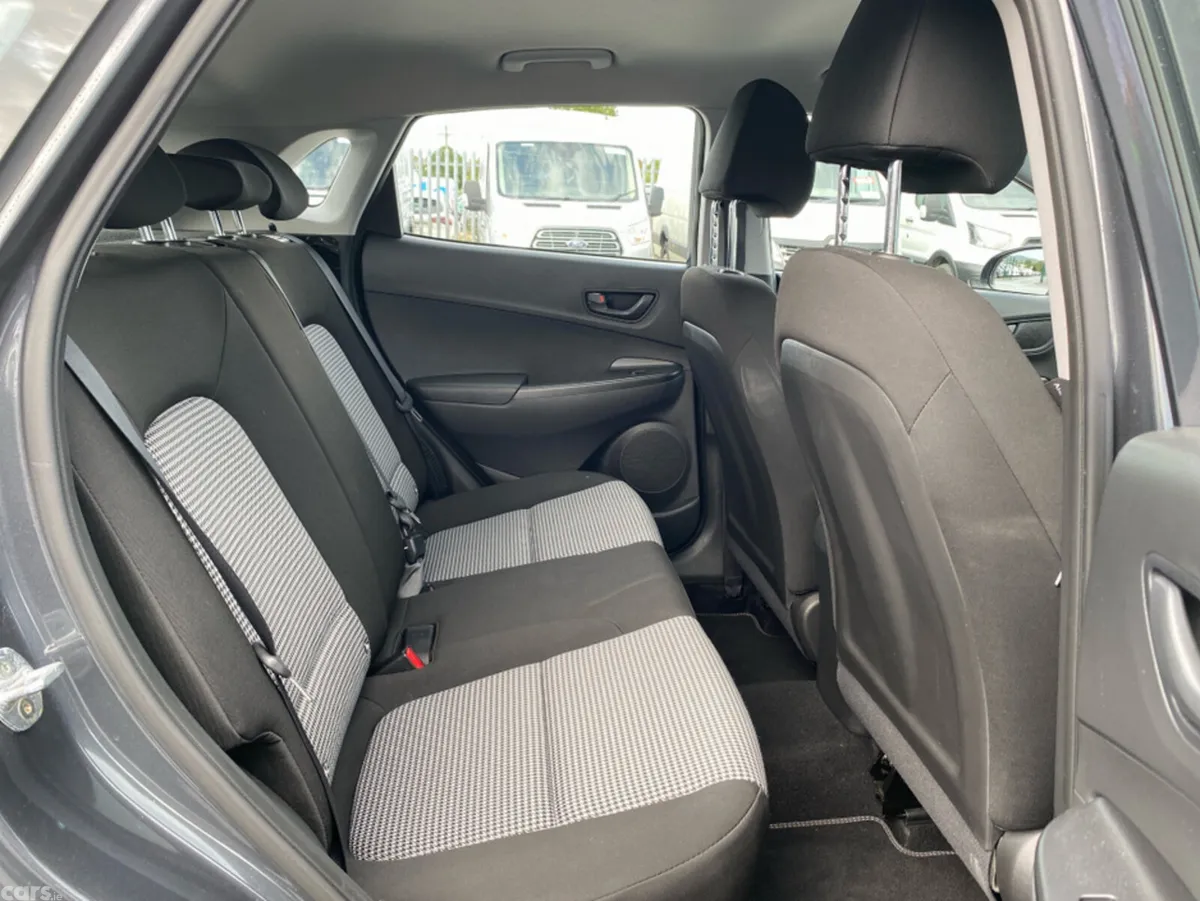 Hyundai KONA MPV, Diesel, 2021, Grey