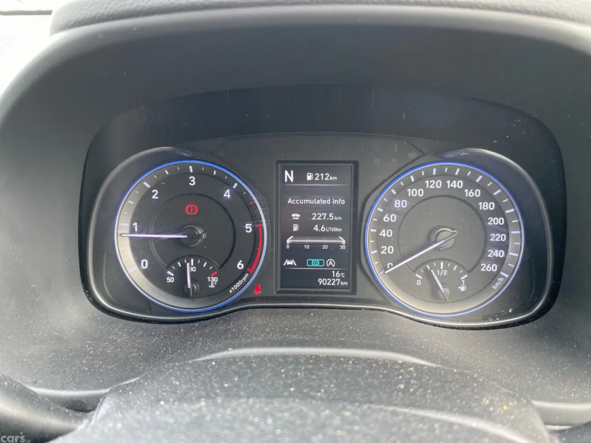 Hyundai KONA MPV, Diesel, 2021, Grey