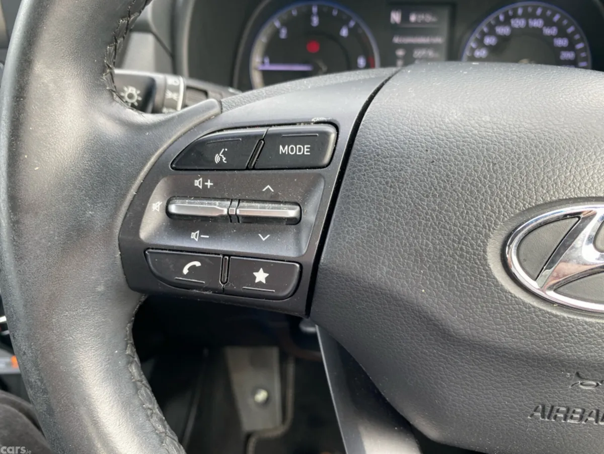Hyundai KONA MPV, Diesel, 2021, Grey