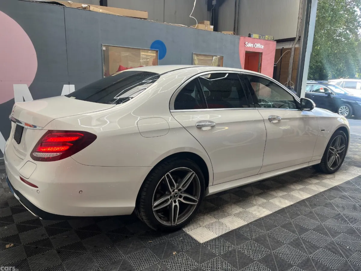 Mercedes-Benz E-Class Saloon, Unknown, 2018, White
