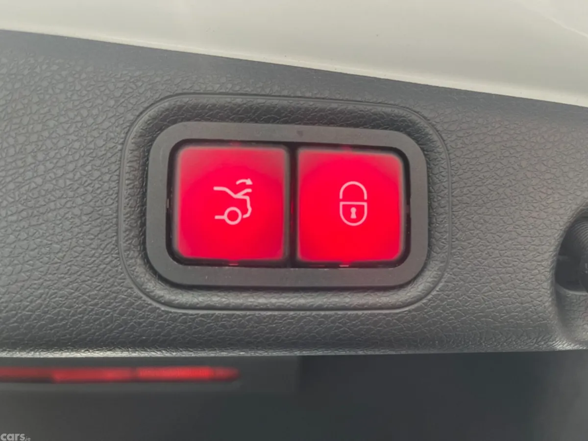 Mercedes-Benz E-Class Saloon, Unknown, 2018, White