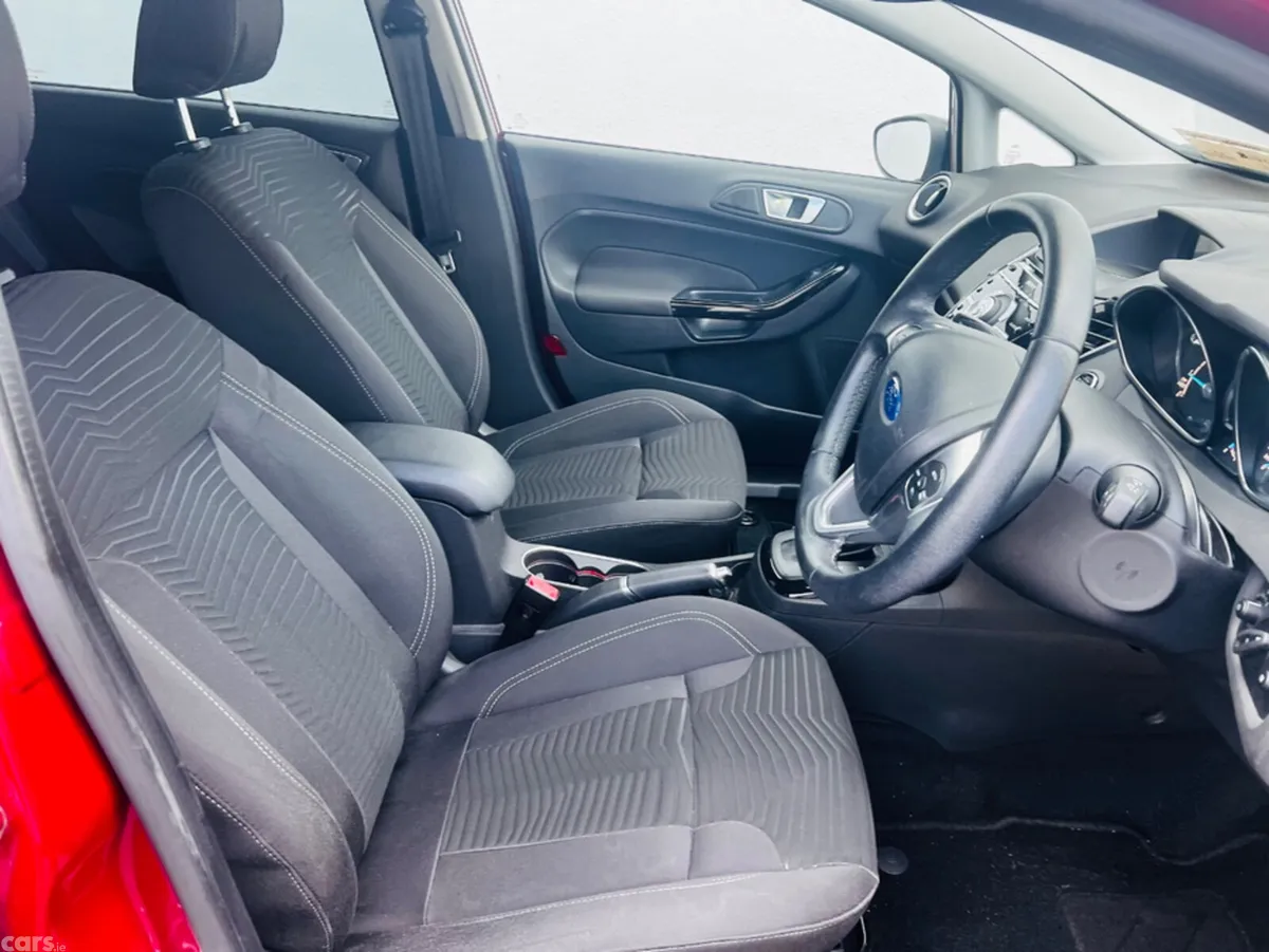 Ford Fiesta Hatchback, Petrol, 2014, Red